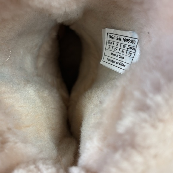 UGG Becket Women’s Chestnut Boots S/N 1005380 Size 9 - Picture 8 of 10